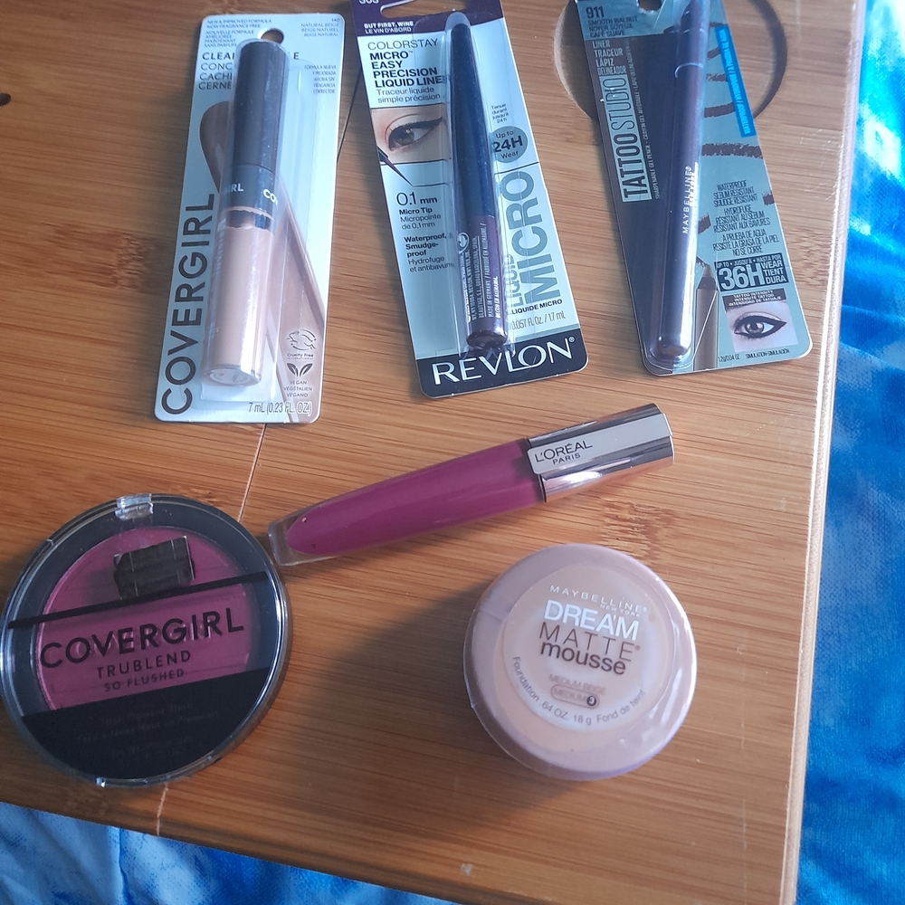 ✨ NWT Makeup Bundle – Covergirl, Maybelline, Revlon & L’Oréal (4 Full-Size Items